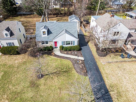 2nd image of 2641 Westmont Blvd