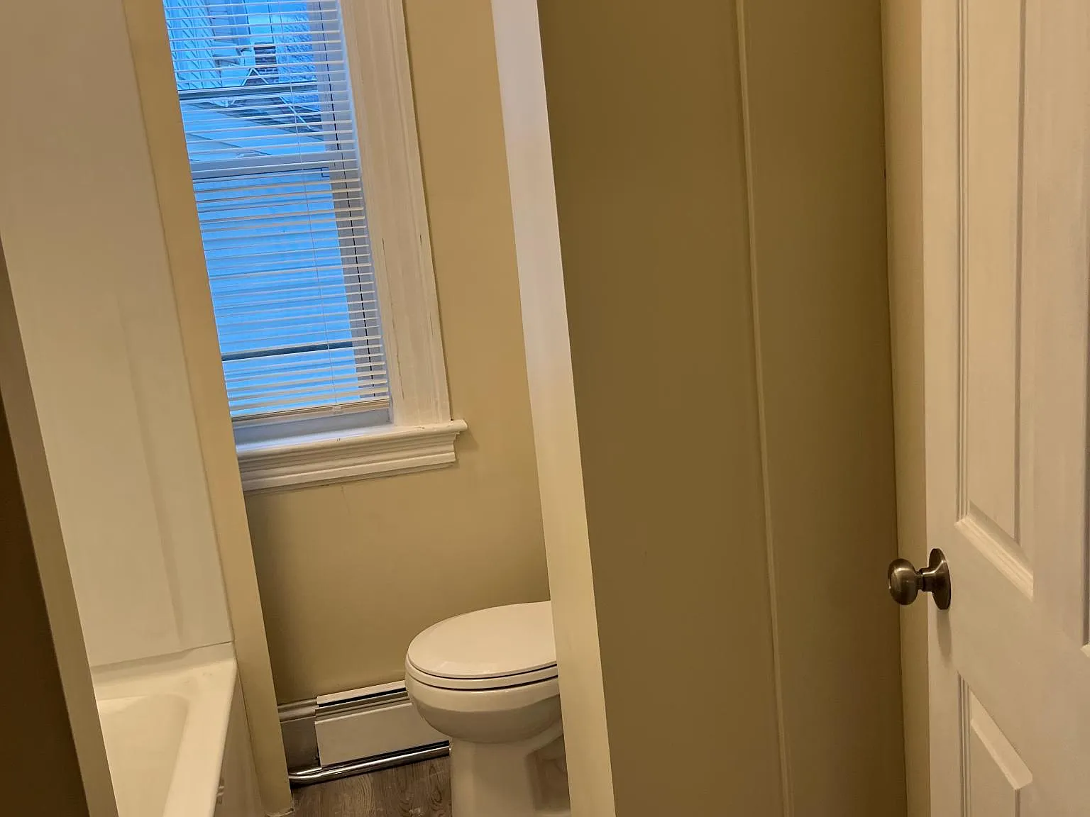 2 bed, 875 sqft, $1,775 — Photo 2