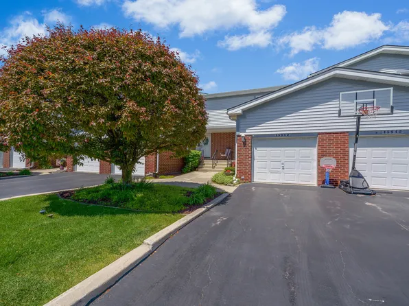 15942 Ashford Ct, Tinley Park, IL 60477
