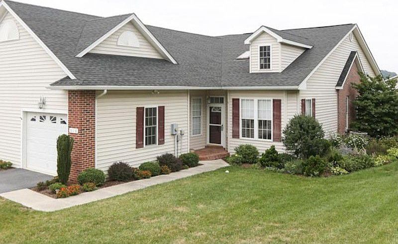 1st image of 516 Spring Oaks Dr