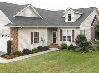 516 Spring Oaks Dr, Harrisonburg, VA 22801