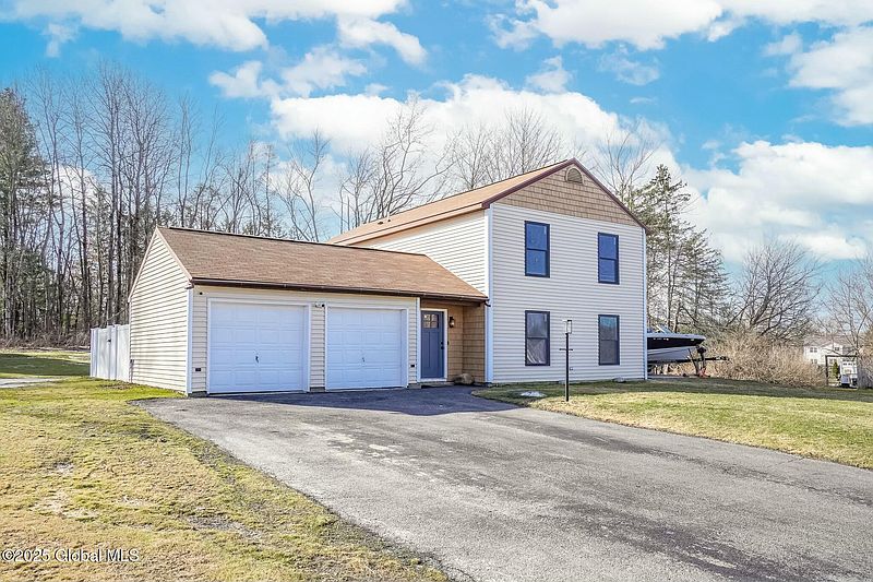 2nd image of 6 Birch Glen Drive