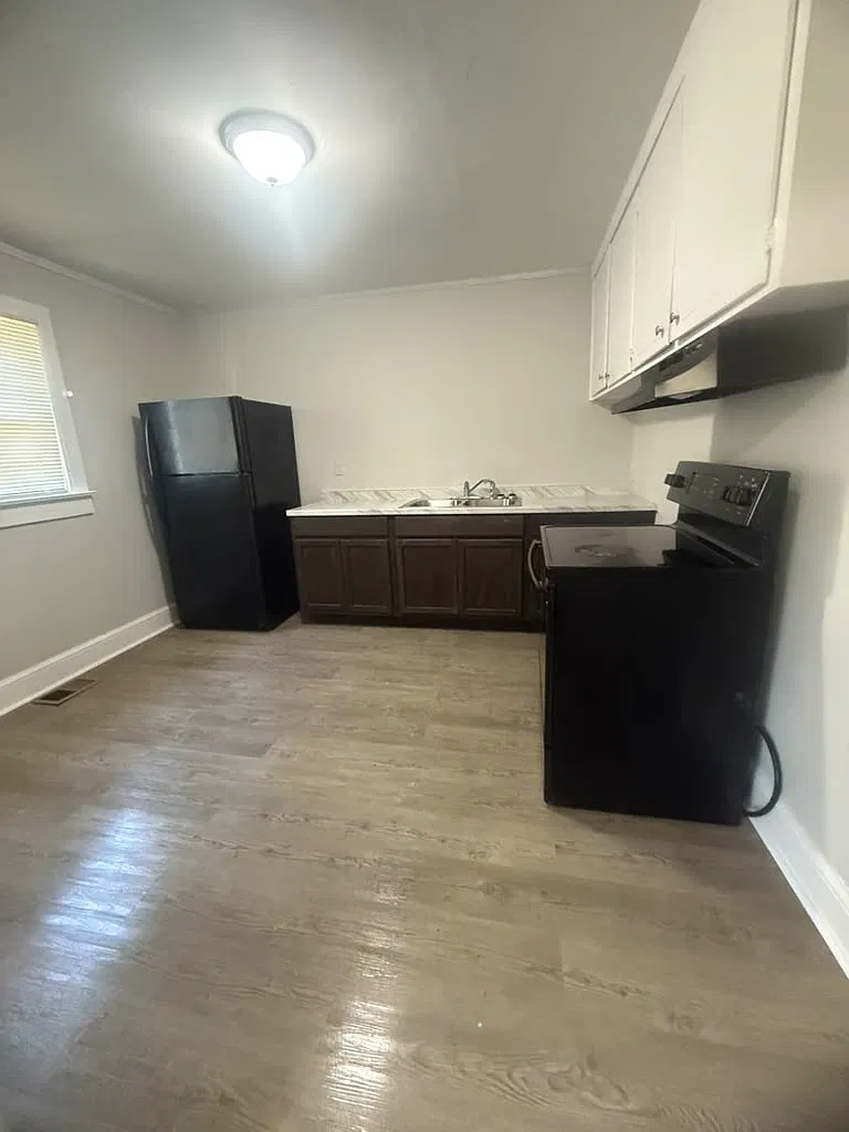 3 bed, 1086 sqft, $1,200 — Photo 2