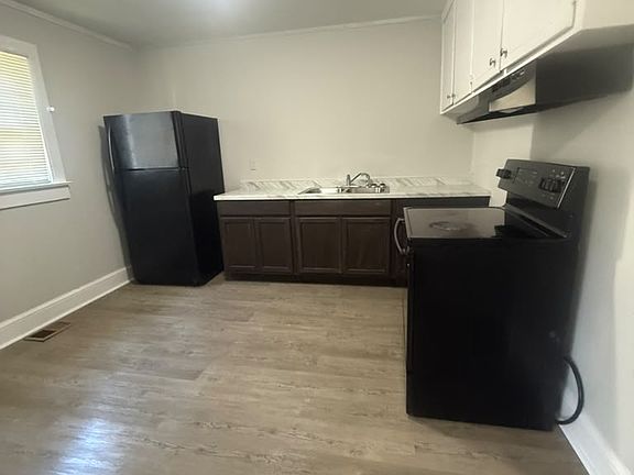 2nd image of 205 Porter St SW