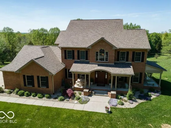 1312 N Manor Ln, Martinsville, IN 46151