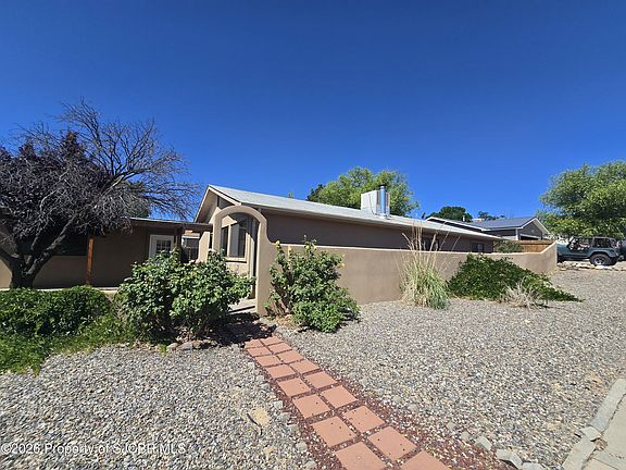 3rd image of 3607 San Medina Ave