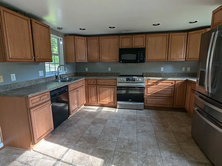 1222 Stafford Rd — Photo 11