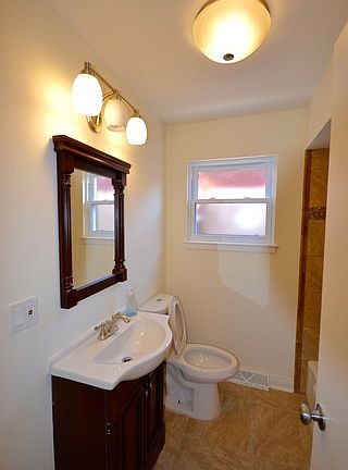 4th image of 1626 S 55th Ave