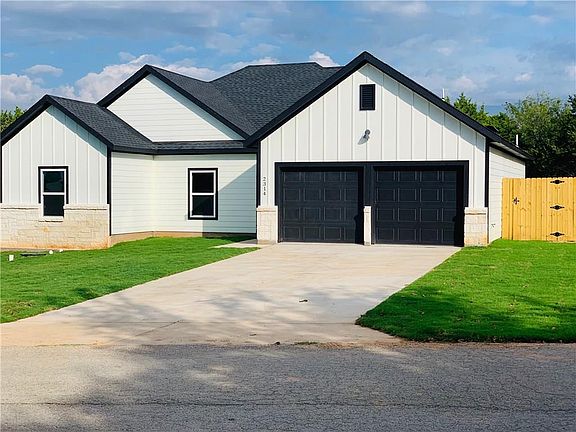 2nd image of 2314 Creek Dr