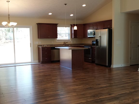 Open kitchen/dining/ living