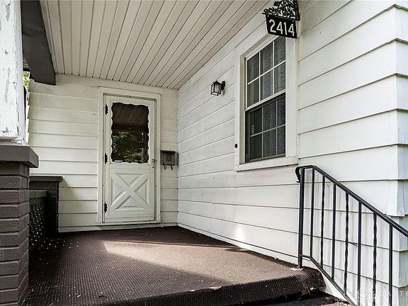 4th image of 2414 Lakeview Ave