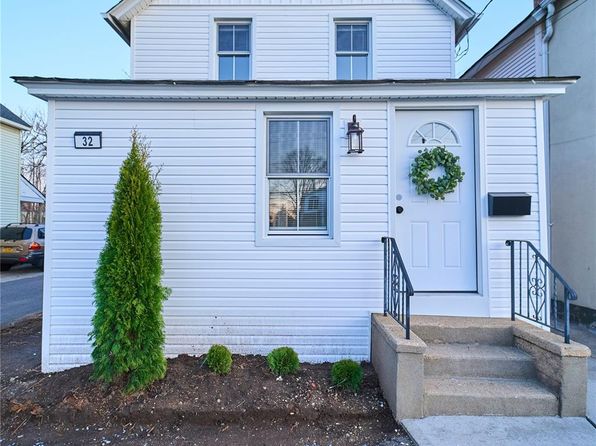 32 Thorne Avenue, Hempstead, NY 11550