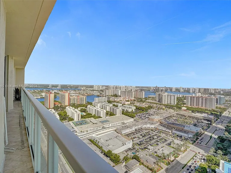 16699 Collins Ave #4106 — Photo 35