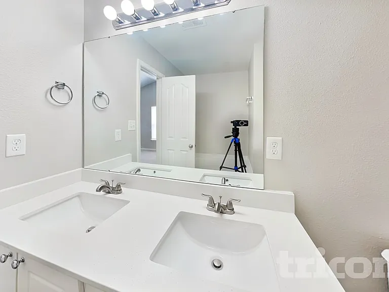 5251 Grays Ridge Dr — Photo 12