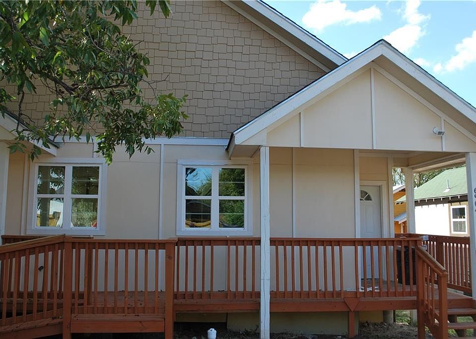 1st image of 6904 Carver Ave #B