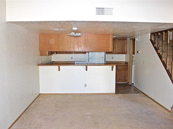 4th image of 3750 Shirebrook Dr APT 52