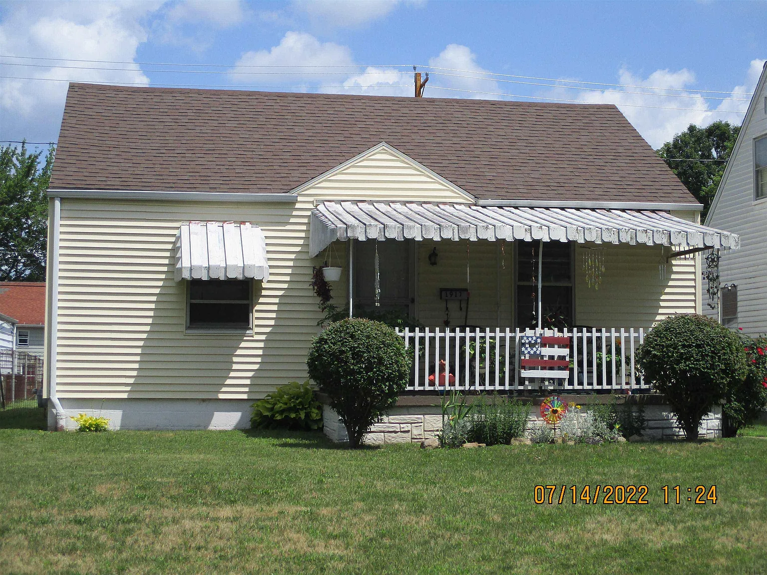 1917 E Bowman St photo 1
