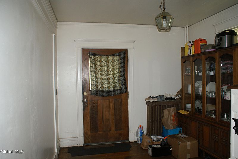 3rd image of 275 W Lawrence Street