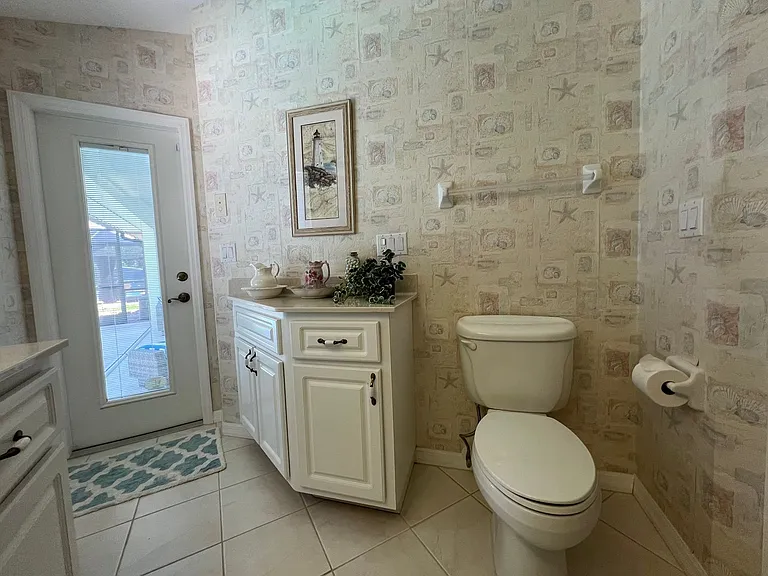 17146 Marydale Rd — Photo 43