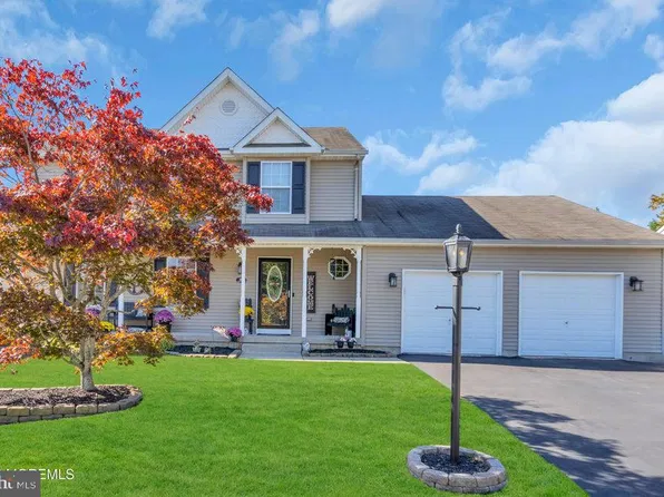 27 Falkinburg Dr, Little Egg Harbor, NJ 08087