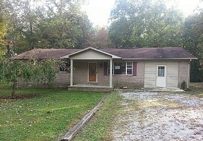 1st image of 25 Oak Dr