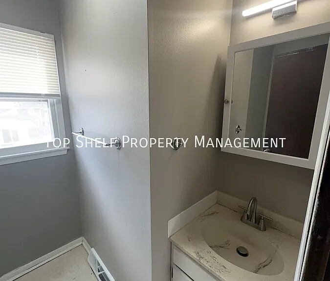 6402 Lincoln Ave — Photo 10