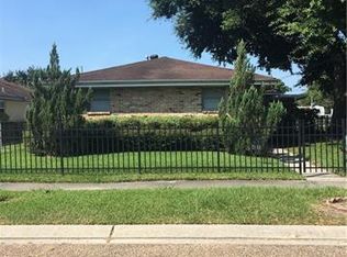 7832 Berg Rd, New Orleans, LA 70128