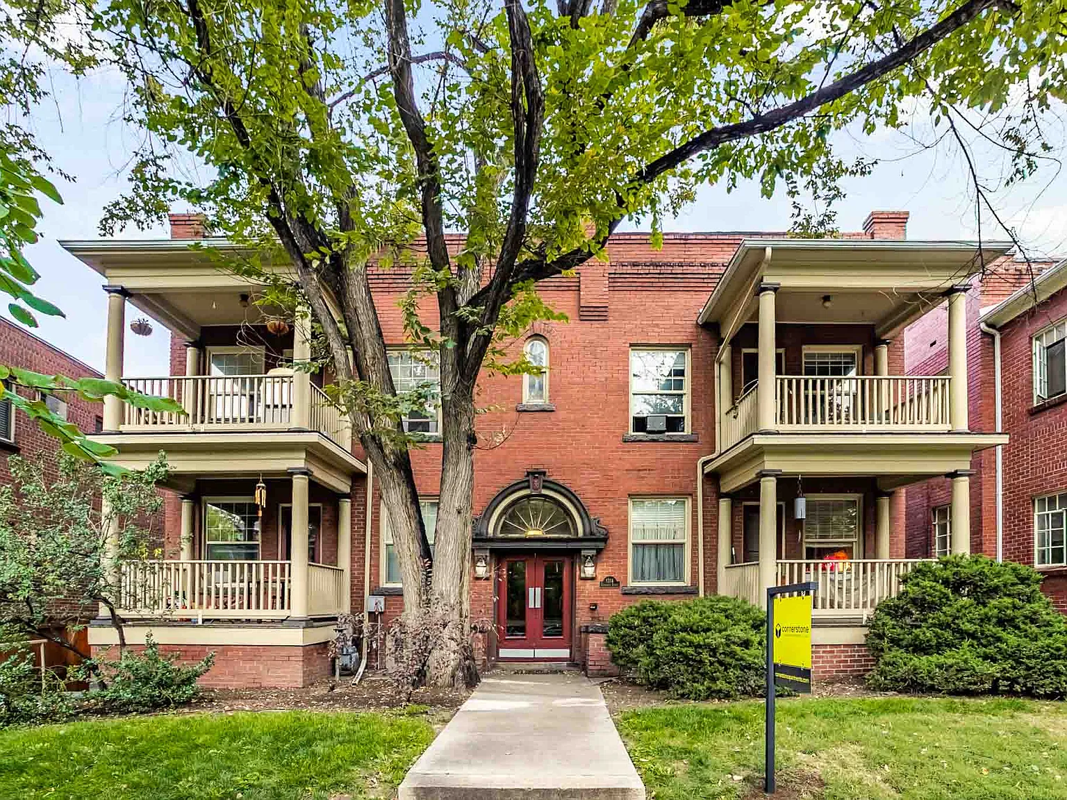 Congress Park Apartments — Photo 1