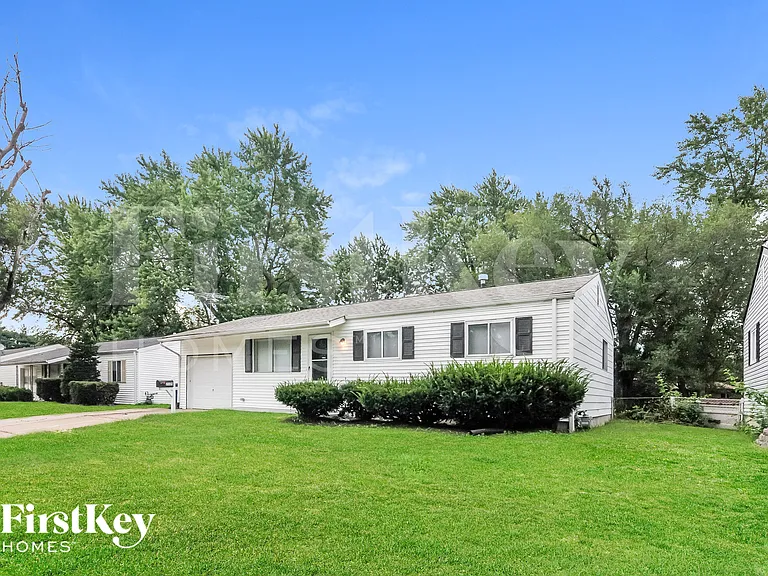 2320 Grants Pkwy — Photo 2