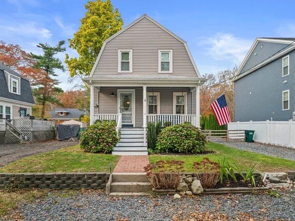 8 Plymouth St, Lakeville, MA 02347