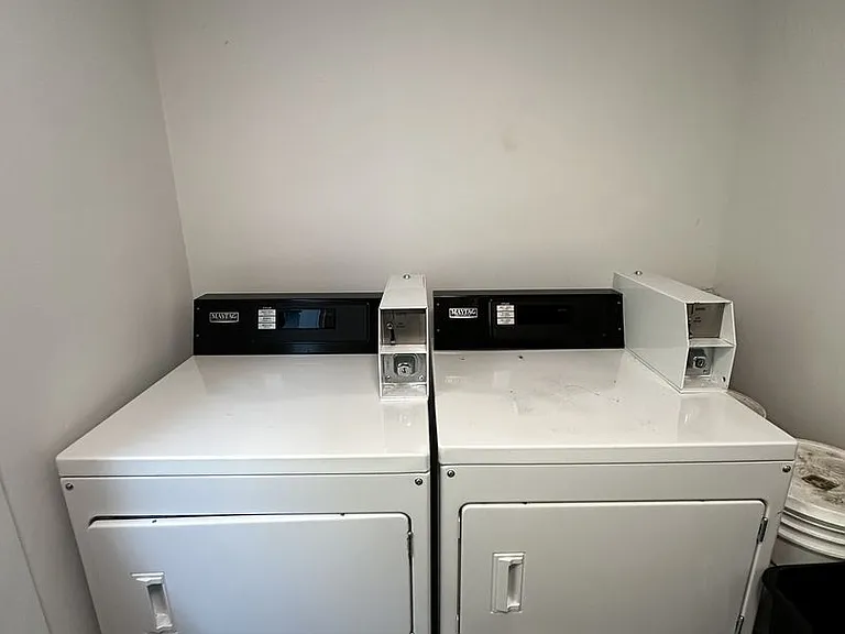 826 N Garden St — Photo 12