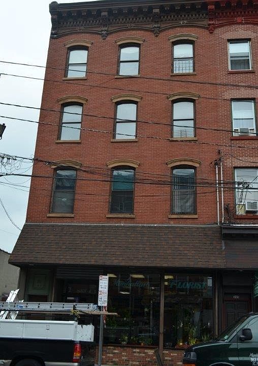2nd image of 363 Grove St