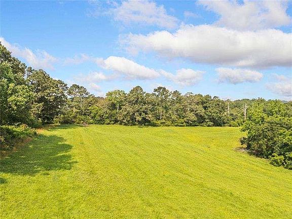 2nd image of 187 Long Rd #Xx