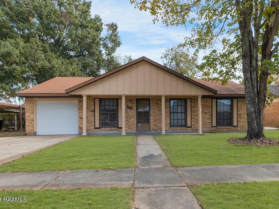 1st image of 606 Plaza Village Dr