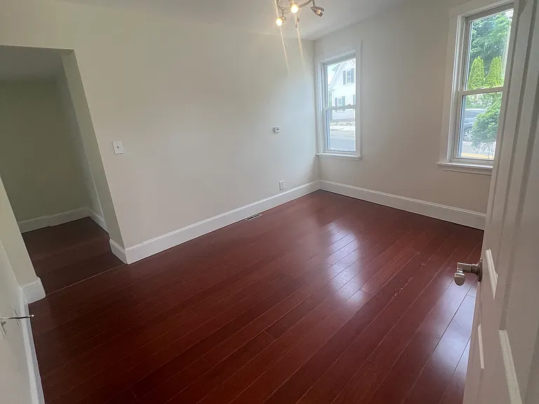 52 Essex St #1 — Photo 11