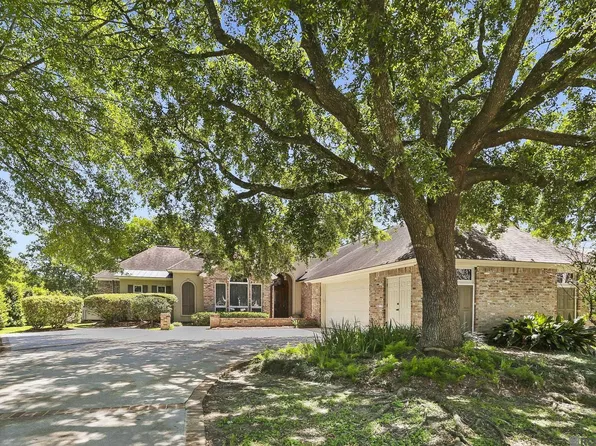 17617 Masters Pointe Ct, Baton Rouge, LA 70810