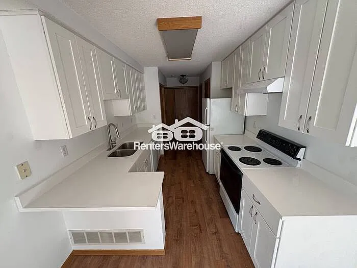 7287 Savanna Ct — Photo 3