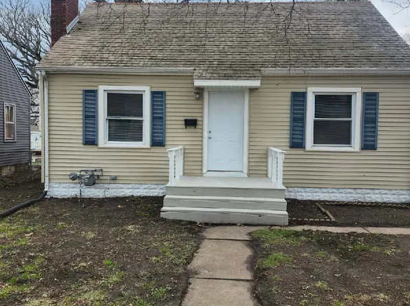 3304 11th St, Rock Island, IL 61201