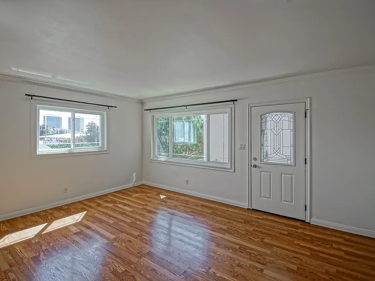 330 Bungalow Dr — Photo 6