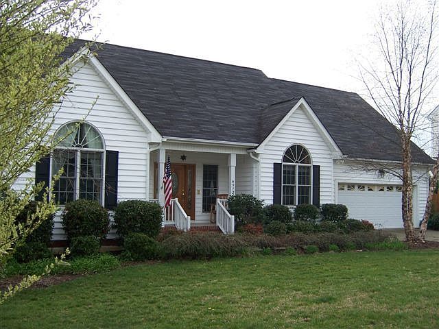 Welcome to your beautiful home in this very friendly neighborhood!