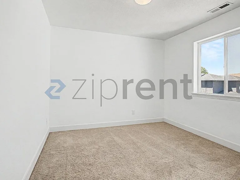 6138 SE Thornapple St — Photo 27