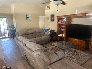 2nd image of 5837 Willis St