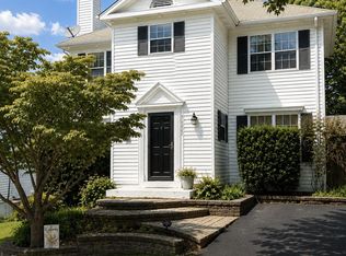 10004 Georgian Woods Ct, Burke, VA 22015