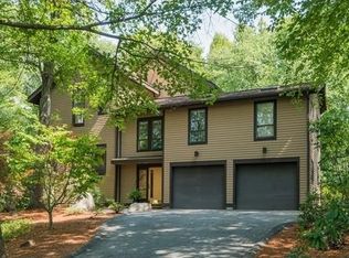 75 Croton St, Wellesley, MA 02481