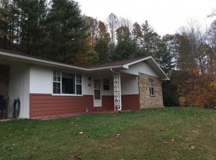 604 Forge Creek Cir, Mountain City, TN 37683