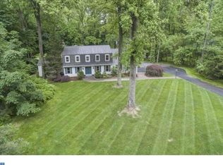 321 Earles Ln, Newtown Square, PA 19073