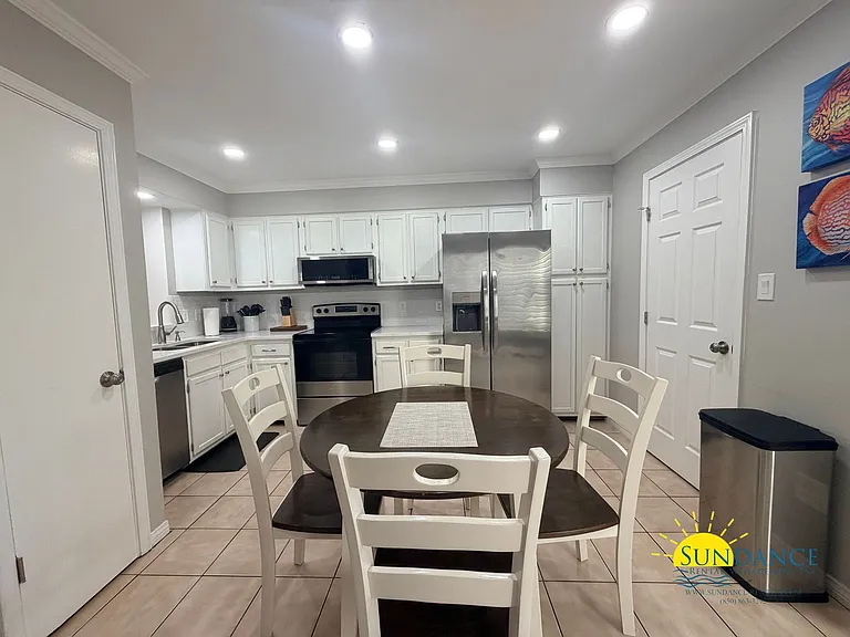 216 1st St SE #C — Photo 6