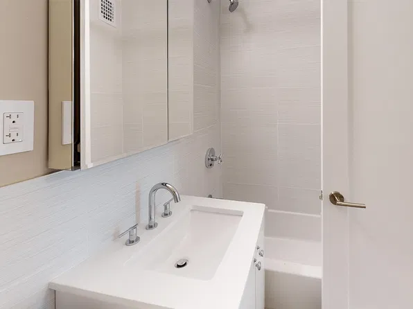 310 Greenwich St, New York, NY