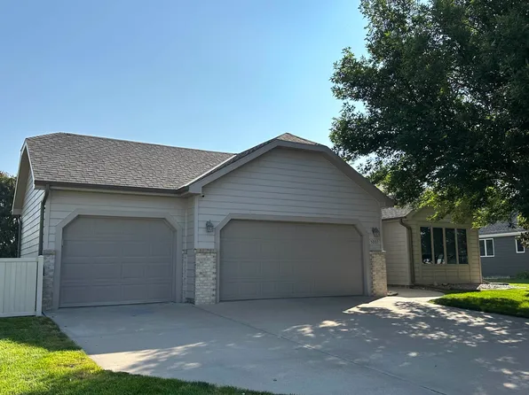 5007 G Avenue Pl, Kearney, NE 68847
