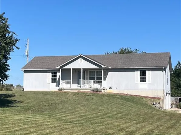20824 Brandt Rd, Tonganoxie, KS 66086